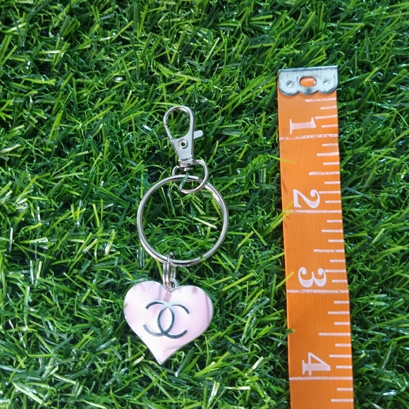 Women's fashion jewelry pink heart charm keychain style - Picture 3 of 4